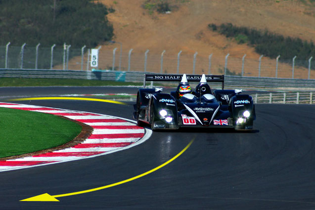 Turn 11 (Strakka Racing Ginetta Zytek), Circuit do Algarve, Portugal. Photo: © Marcus Potts / CMC Graphics