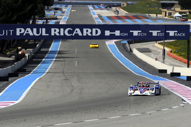 Flat into Signes, followed by the GTE leader, JMW Ferrari. On the grid. Photo: Peter May, Dailysportscar