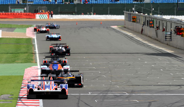 Early laps.  Photo: Peter May, Dailysportscar 