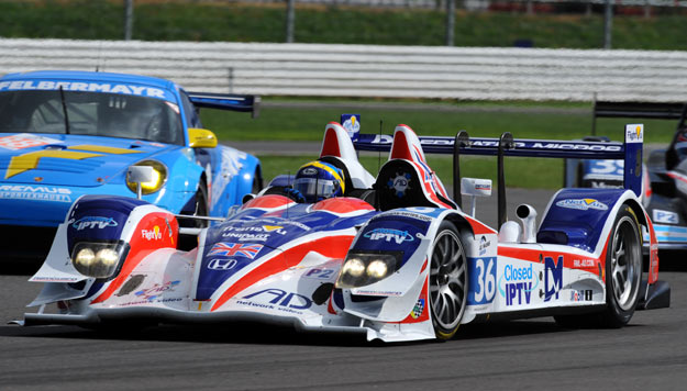 Dicing through Traffic.  Photo: Peter May, Dailysportscar